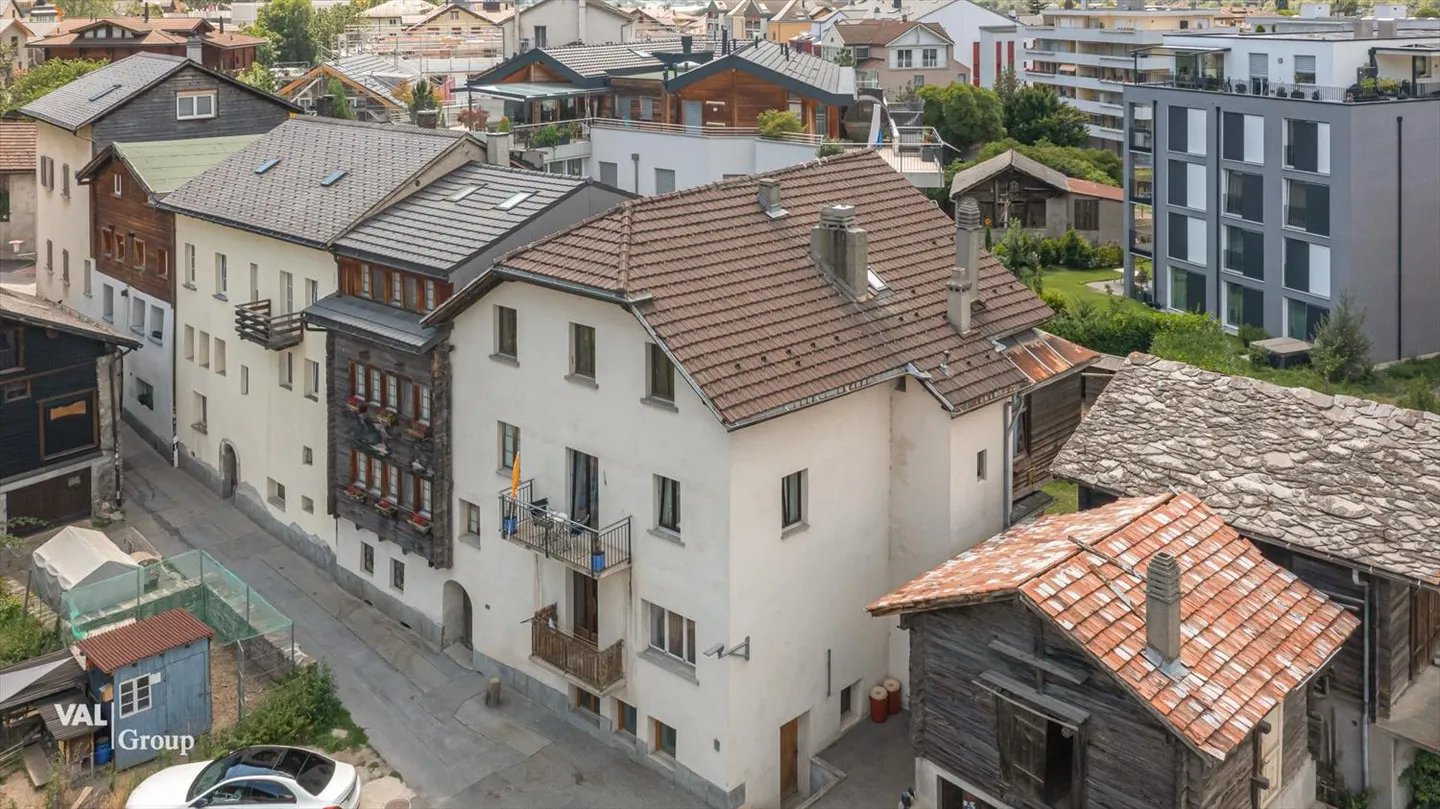 Modernized 3.5-room apartment in the heart of Glis - Photo 10 of 13