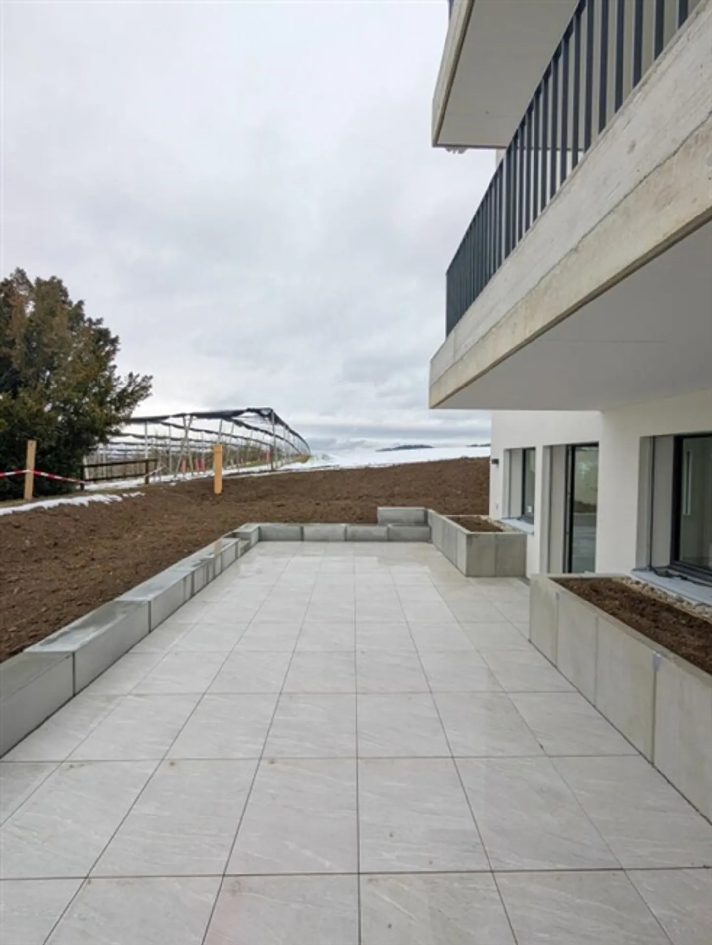 Vivere in famiglia con giardino e tanto spazio di stoccaggio - Foto 5 di 13