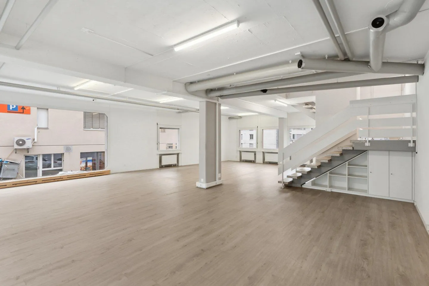 Spazio commerciale / Ufficio, studio o sale di formazione in affitto - Foto 3 di 7