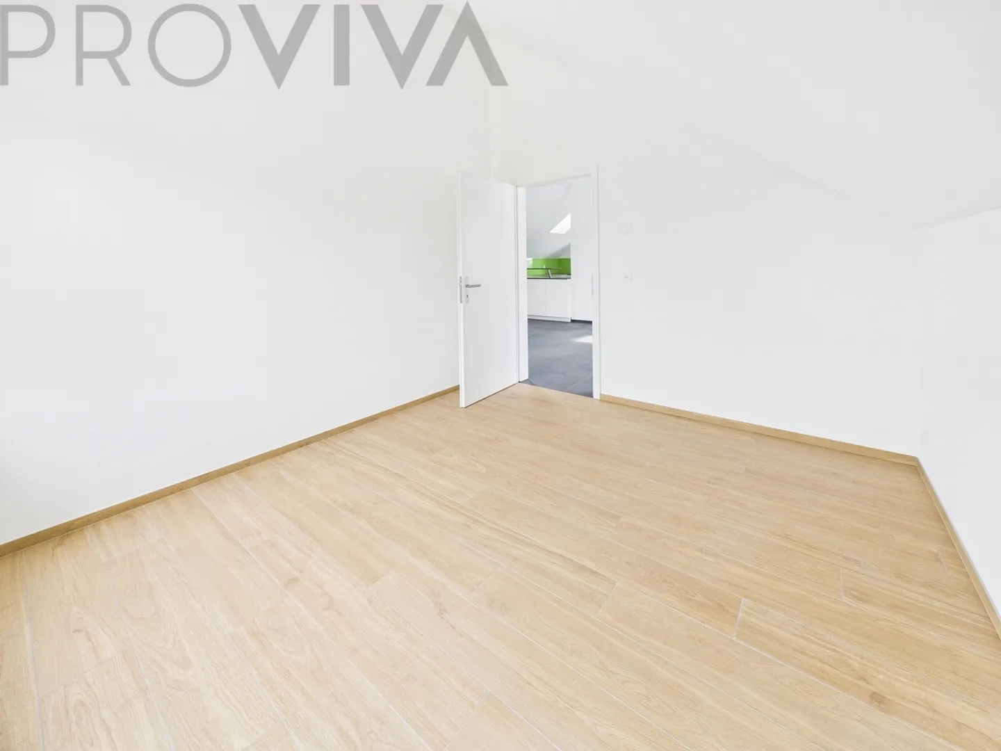 neu, zentral und top ausgestattet - Foto 4 von 8