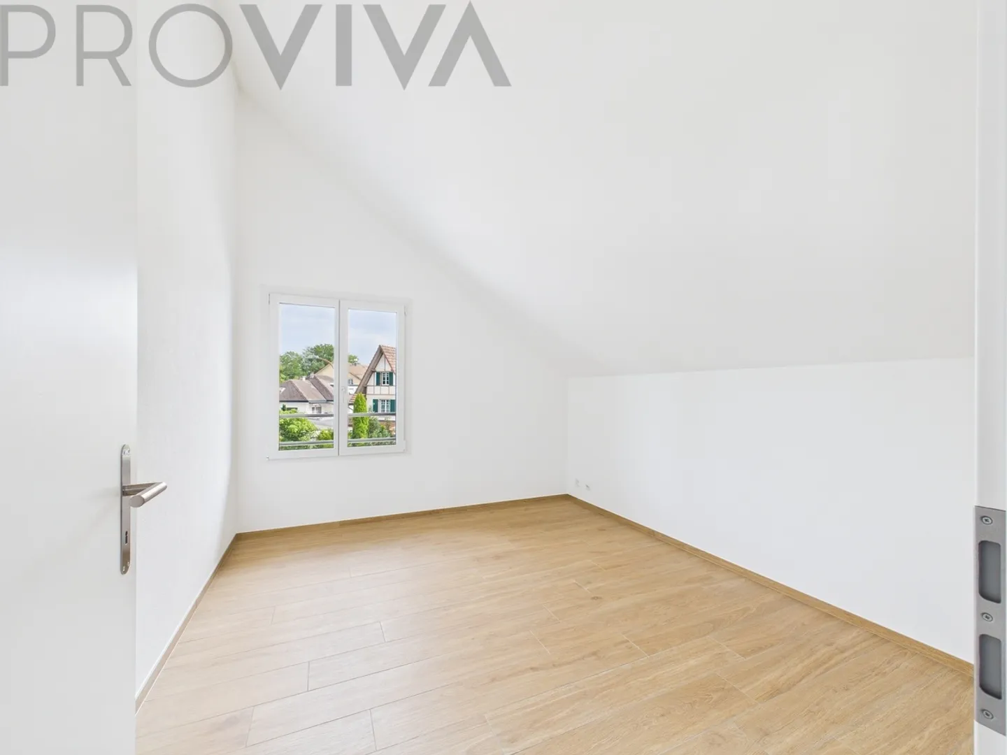 neu, zentral und top ausgestattet - Foto 5 von 8