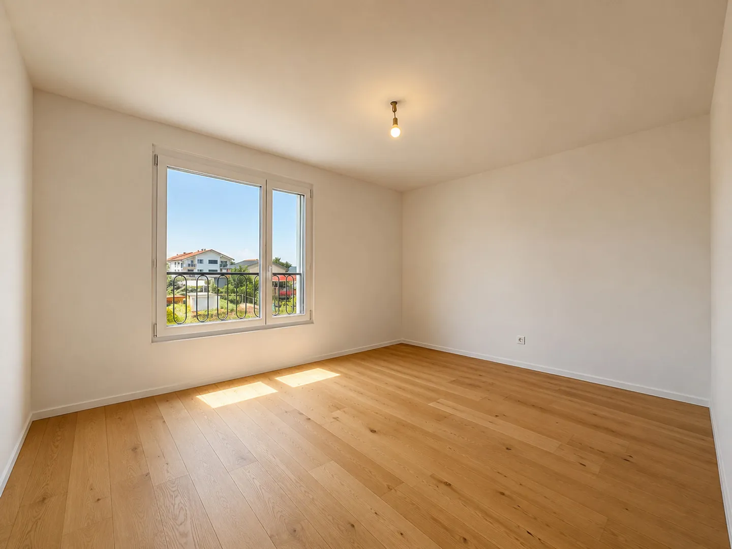 Charming Semi-Detached Villa - Photo 7 of 15