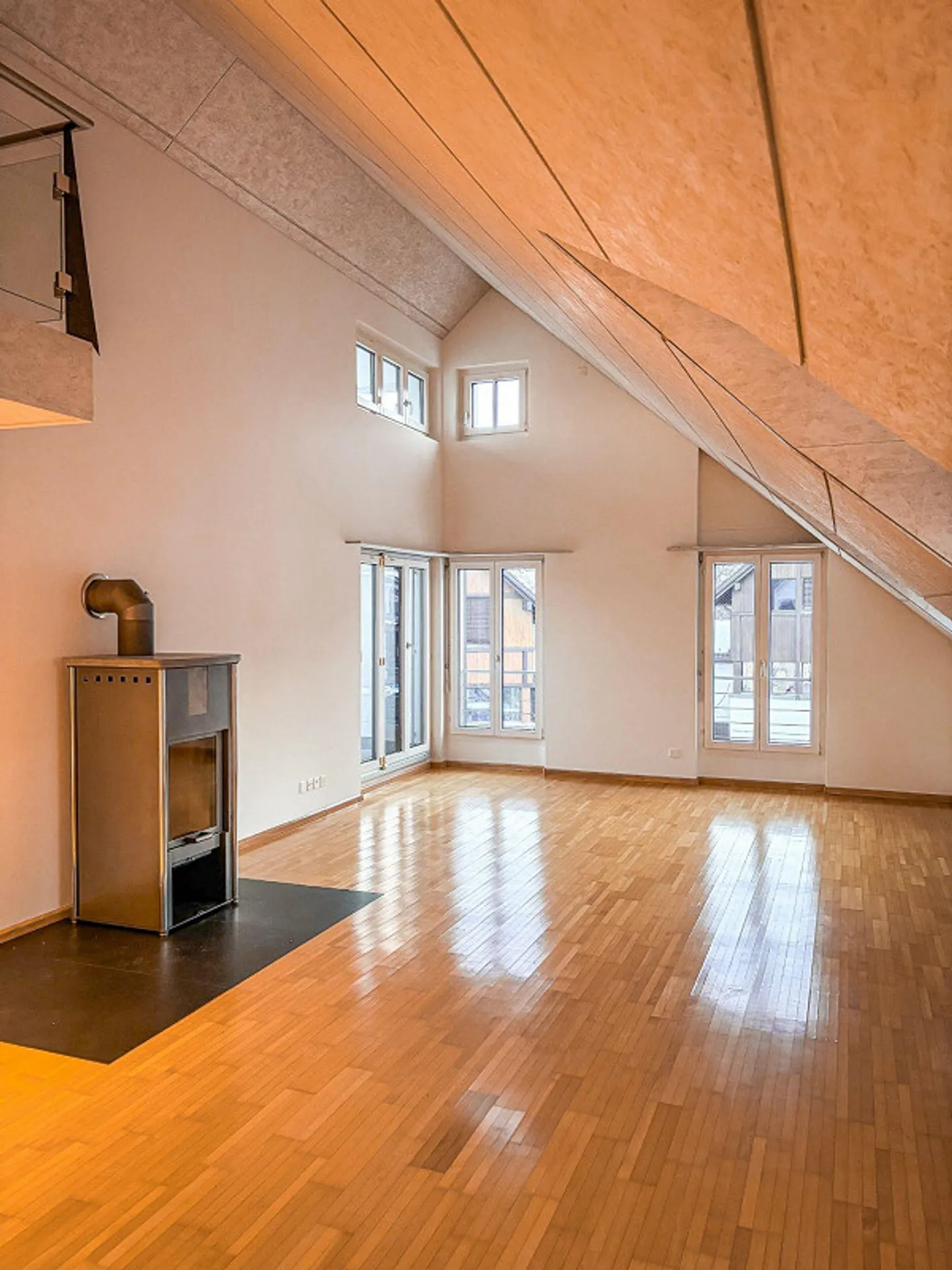 3.5-Room Maisonette Apartment in Seestatt - Photo 2 of 12