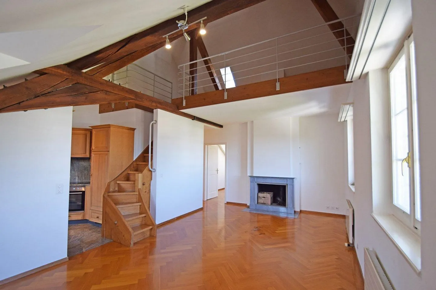 Charming apartment by the Aare - Photo 2 of 11