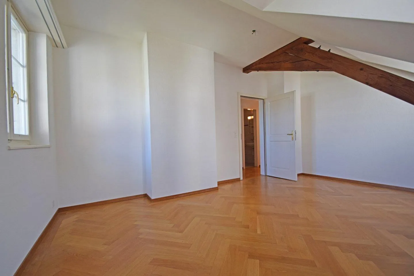 Charming apartment by the Aare - Photo 7 of 11