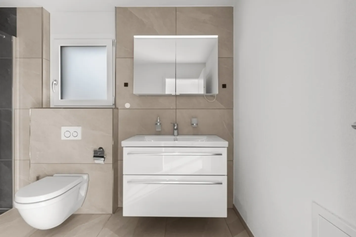 Casa familiare elegante con terrazza - Foto 5 di 6