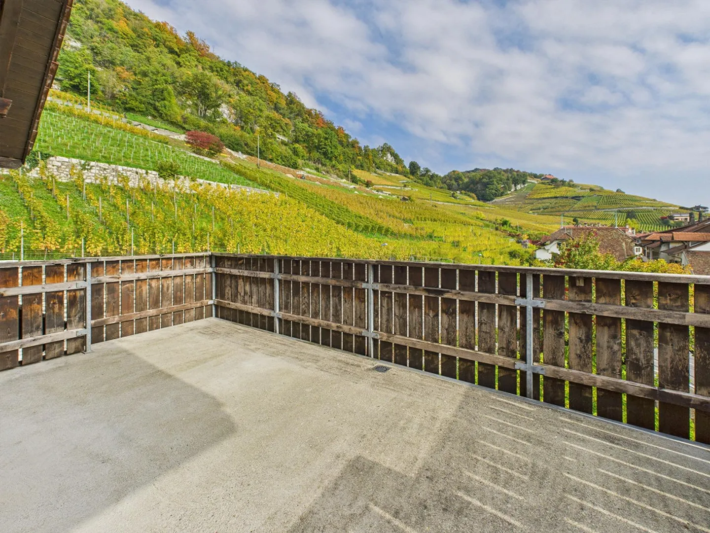 Charming 5.5-room apartment with lake view in Twann - Photo 13 of 14