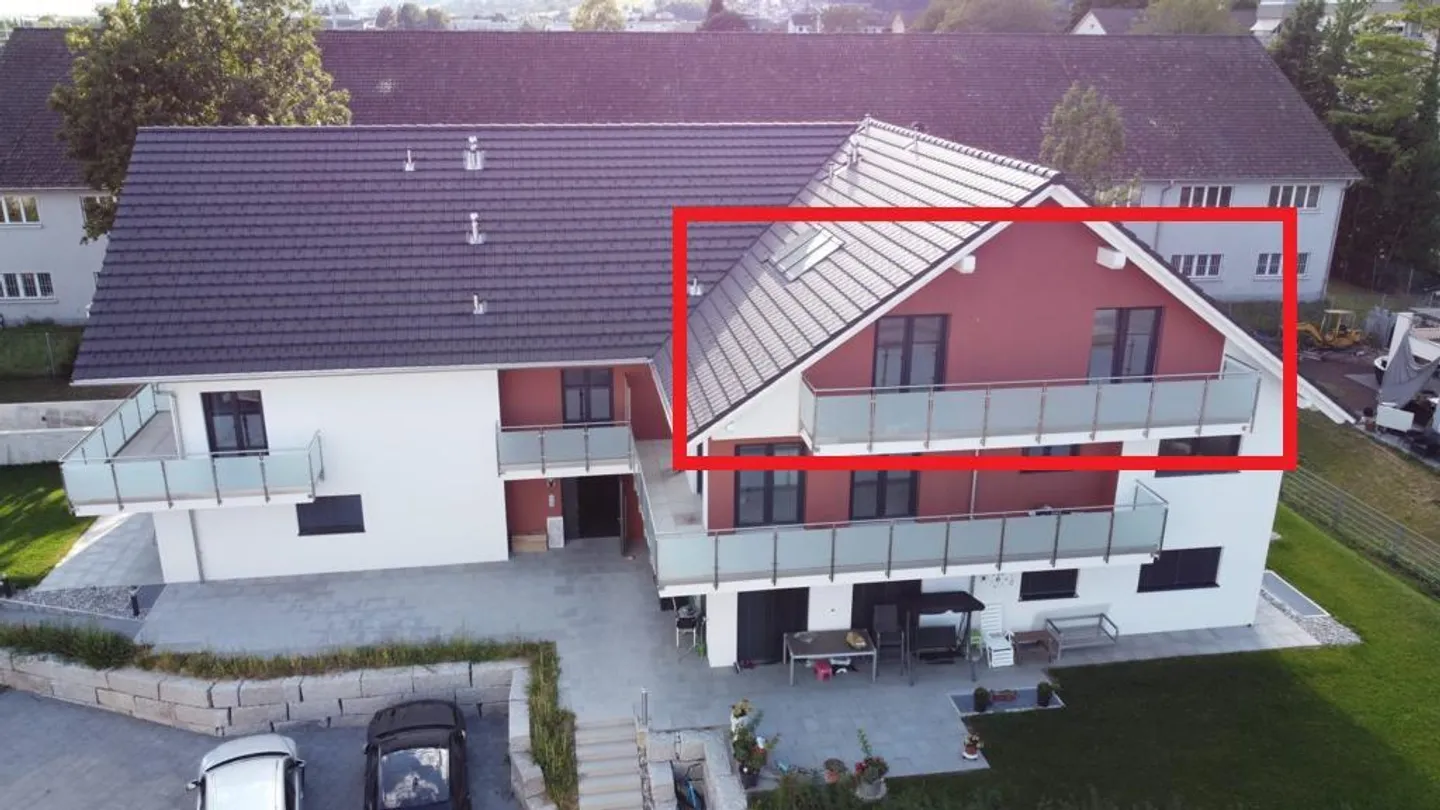 Appartement penthouse spacieux de 3,5 pièces (107 m²) avec balcon à Oensingen - Photo 1 sur 9