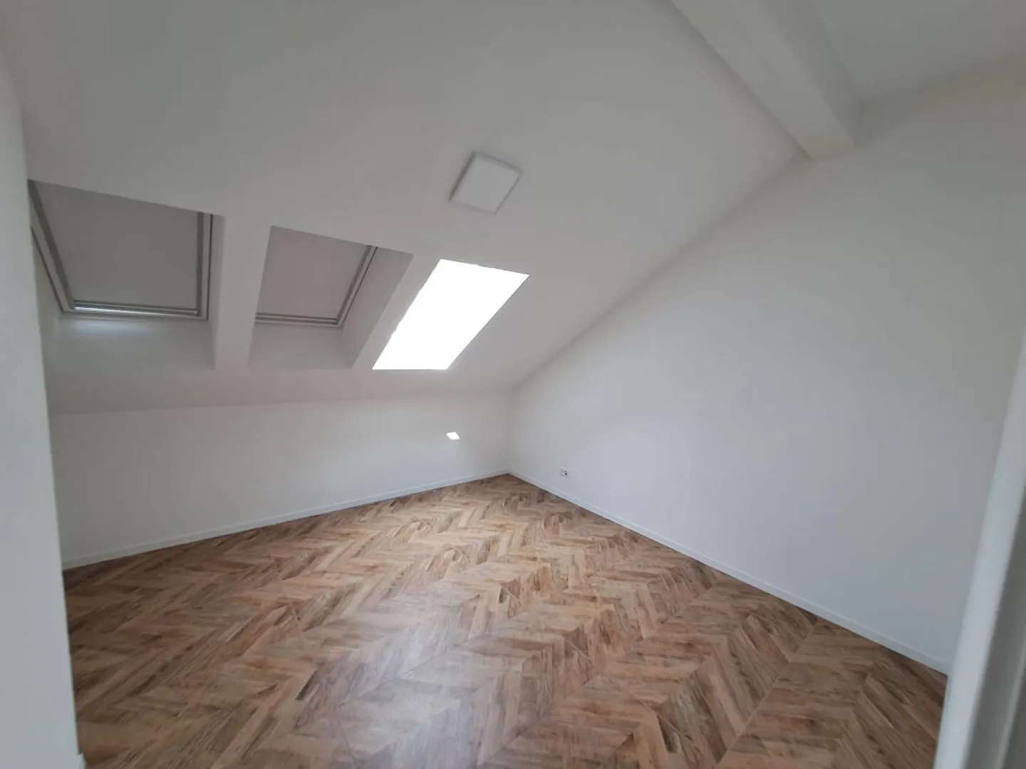 Appartement penthouse spacieux de 3,5 pièces (107 m²) avec balcon à Oensingen - Photo 5 sur 9