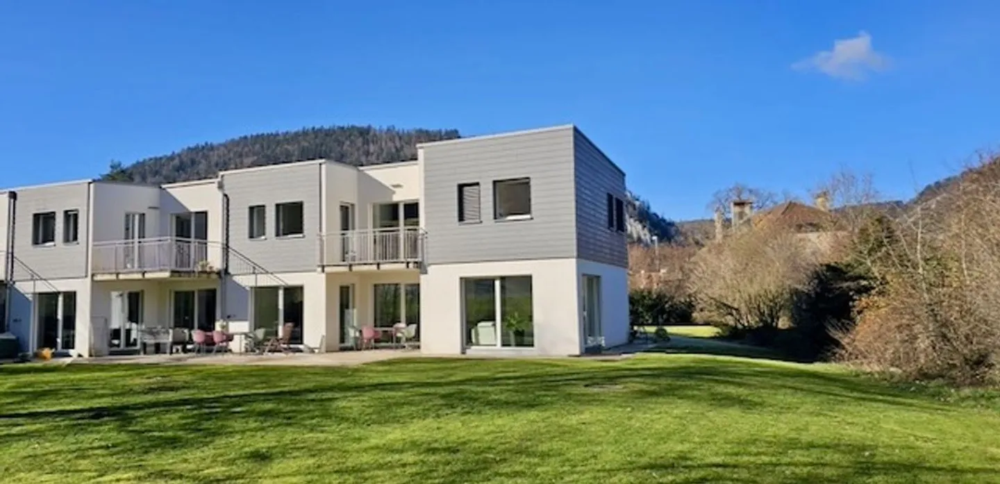 Stepped house for sale - Photo 1 of 13