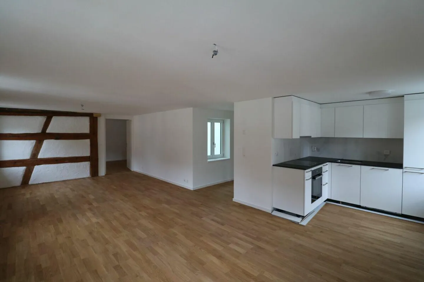 First occupancy after core renovation: quiet 2.5 room apartment in Neunkirch - Photo 1 of 12