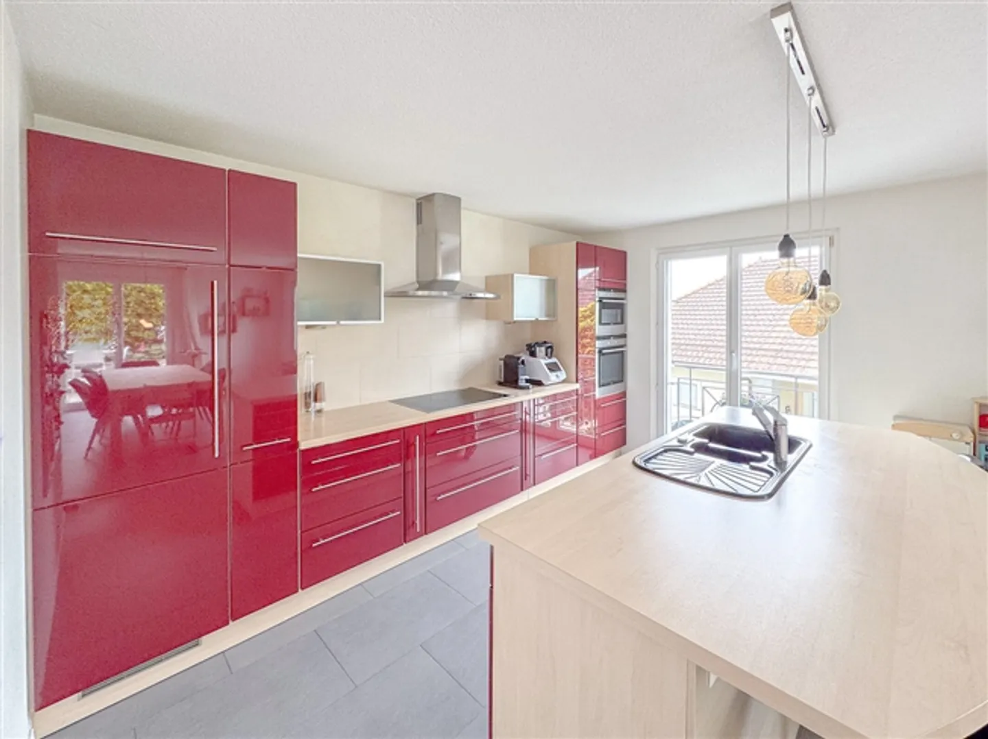 Casa bifamiliare con 5,5 stanze, garage, 2 terrazze e vigneti - Foto 4 di 20