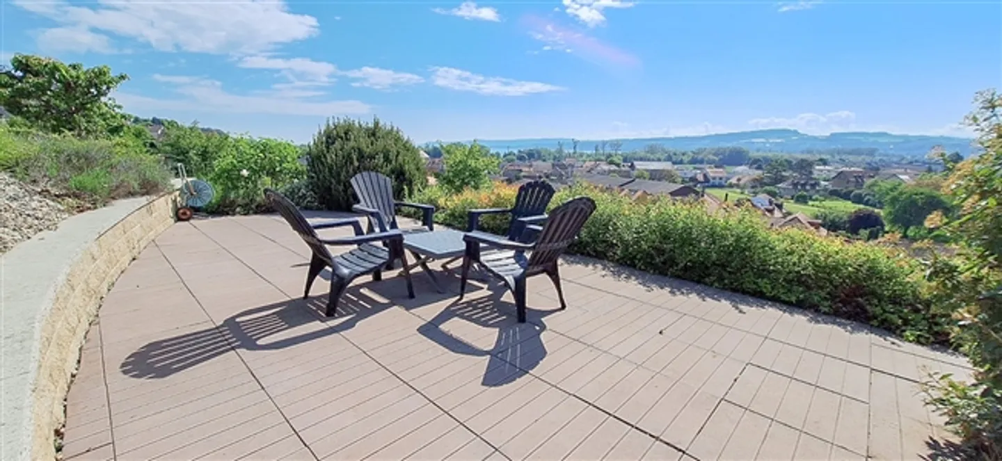 Casa bifamiliare con 5,5 stanze, garage, 2 terrazze e vigneti - Foto 5 di 20