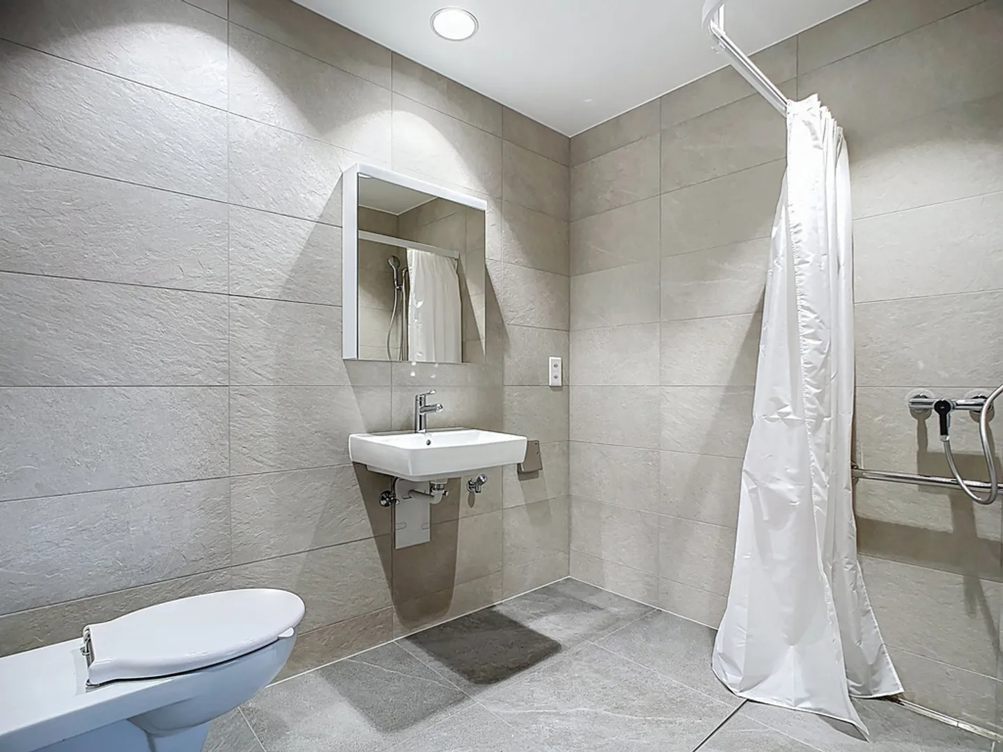 Wohnung mit 2.5 Zimmern und Balkon - Foto 9 von 12