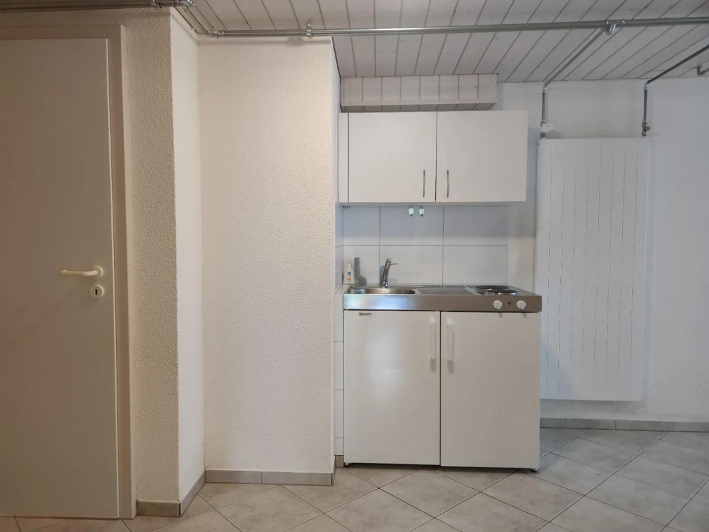 Atelier, stanza per hobby o artigianato con molto spazio - Foto 3 di 4