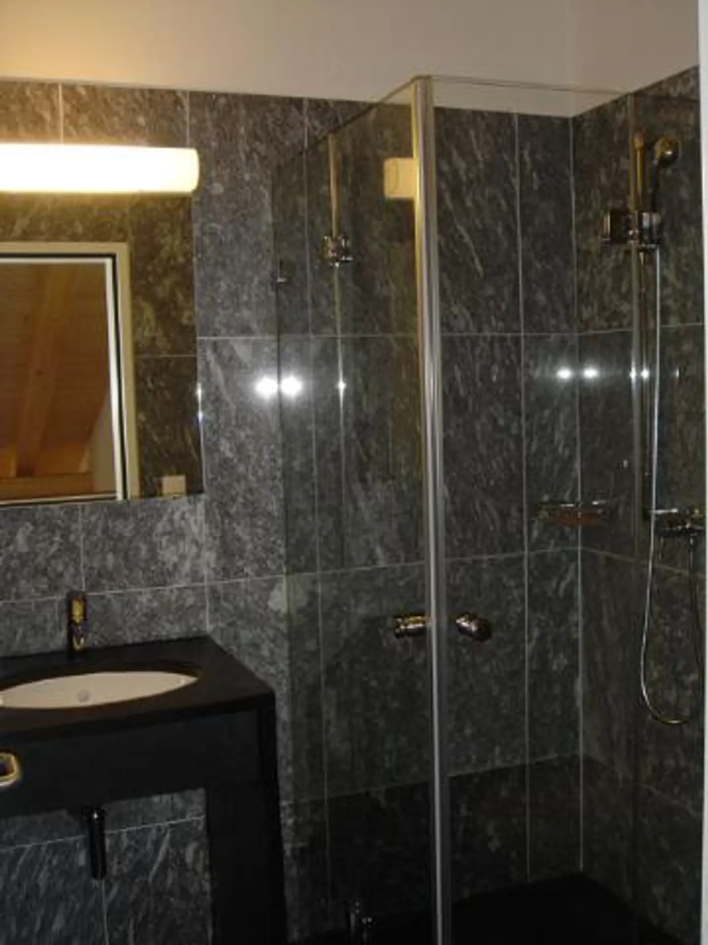 Appartement en maisonnette de 4 pièces et demie - Photo 6 sur 7