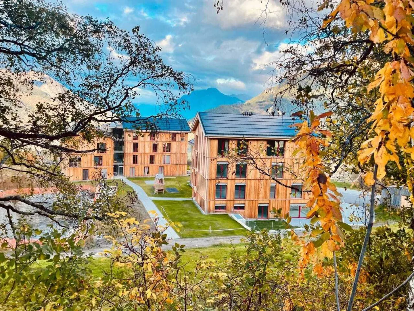 Vivre sur le plateau ensoleillé – Appartement de 3,5 pièces avec vue - Photo 4 sur 12