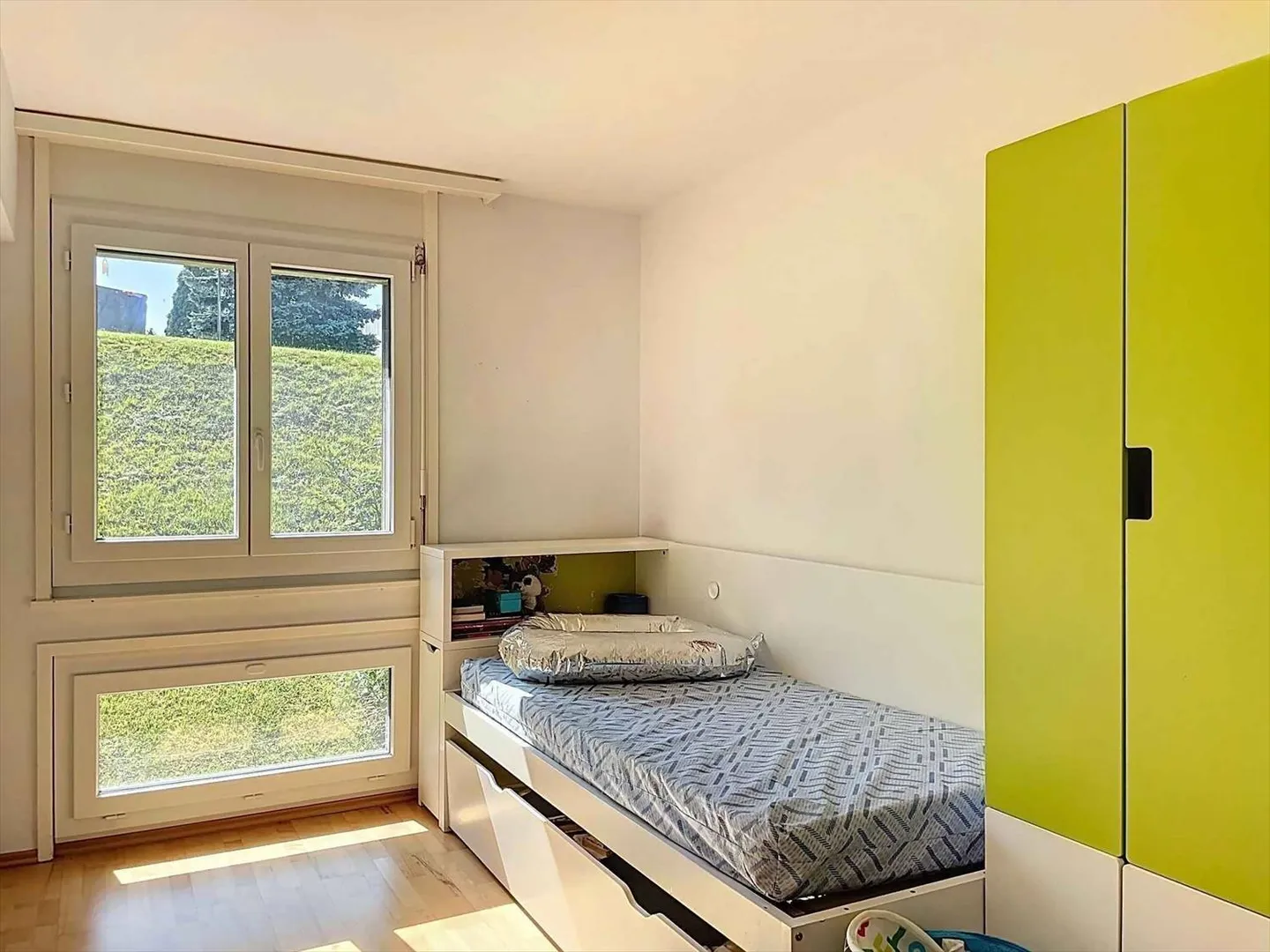 Villa a schiera moderna – Volume, luce e discrezione, a 15 minuti da Losanna - Foto 4 di 13