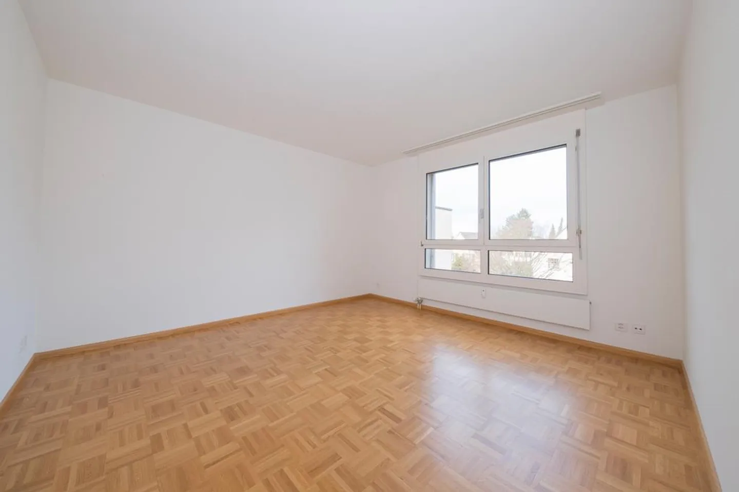 Large 5.5-room apartment near the garden city - Photo 7 of 12