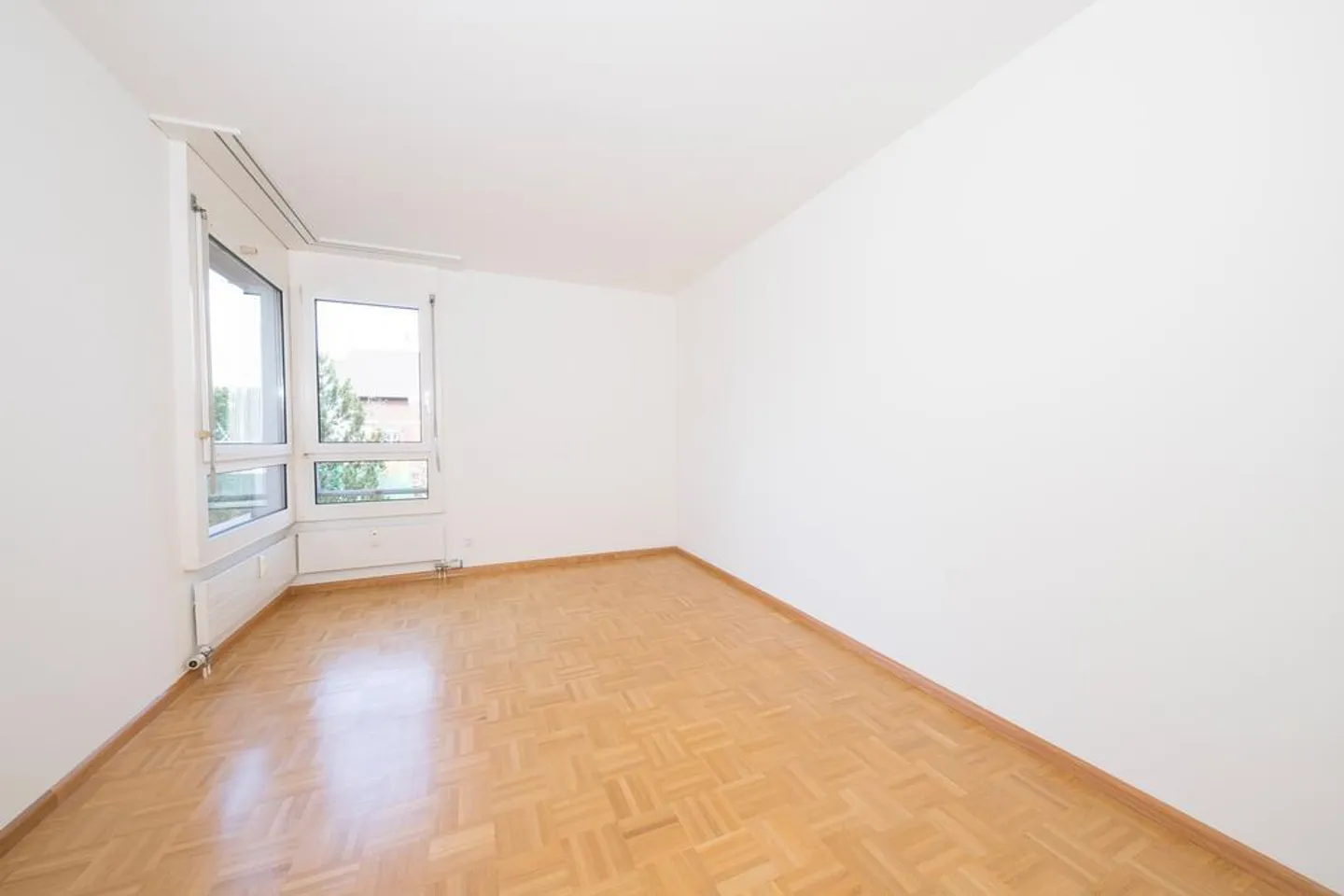 Large 5.5-room apartment near the garden city - Photo 8 of 12