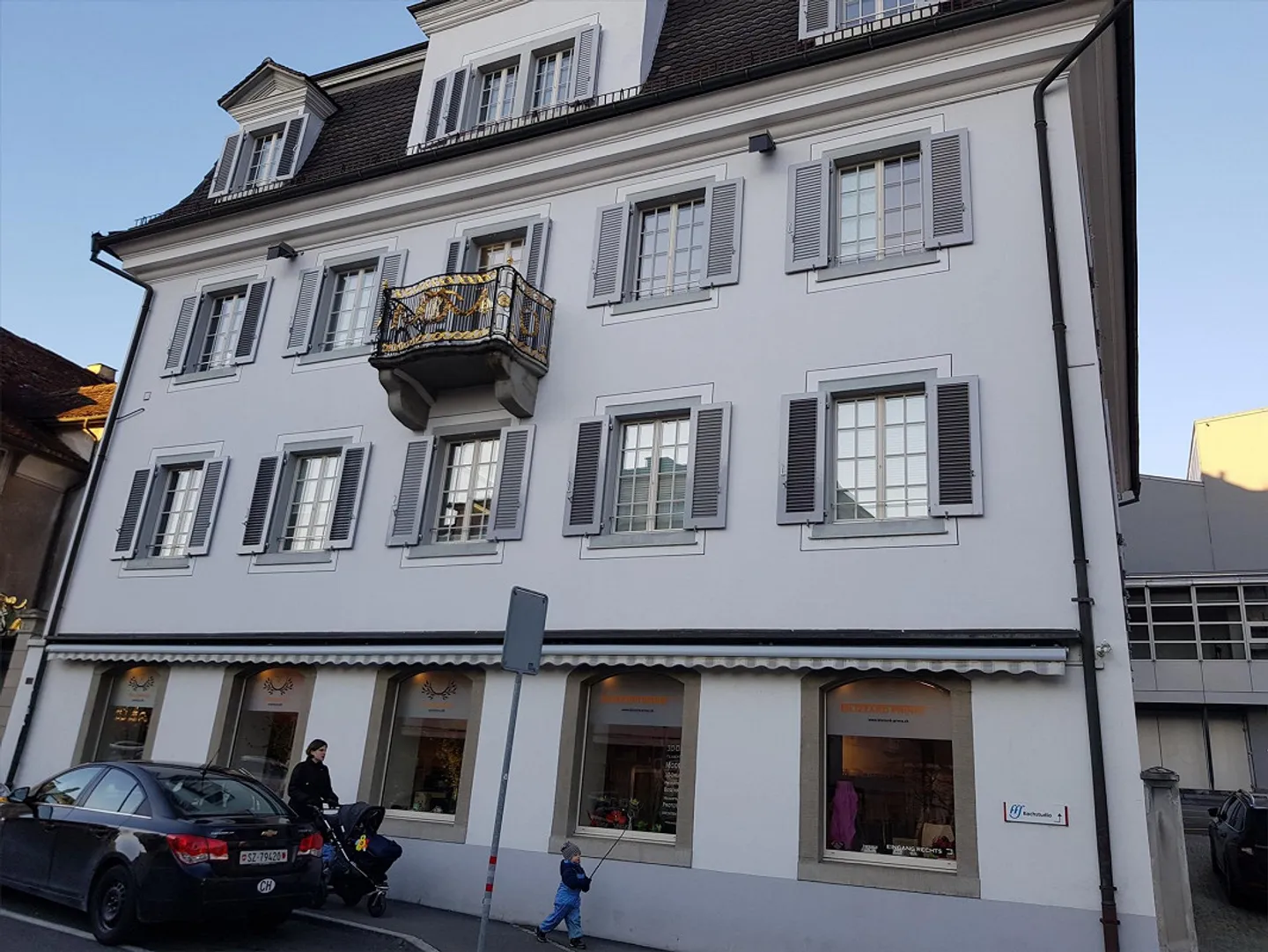 Il tuo nuovo locale commerciale nel cuore di Schwyz - Foto 1 di 6