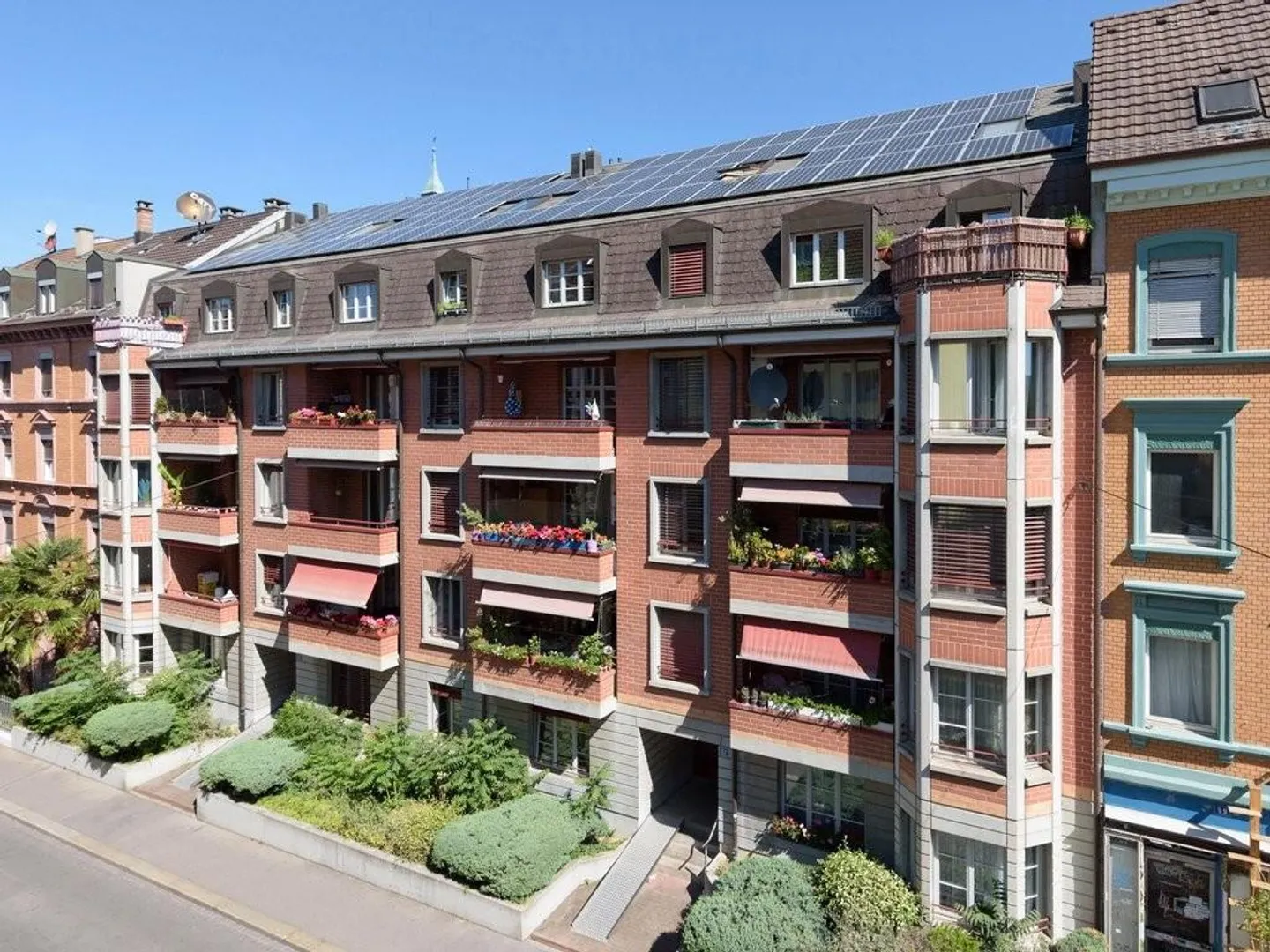 Renovated Maisonette Apartment in a Quiet Location Near the Rhine River - Photo 1 of 9