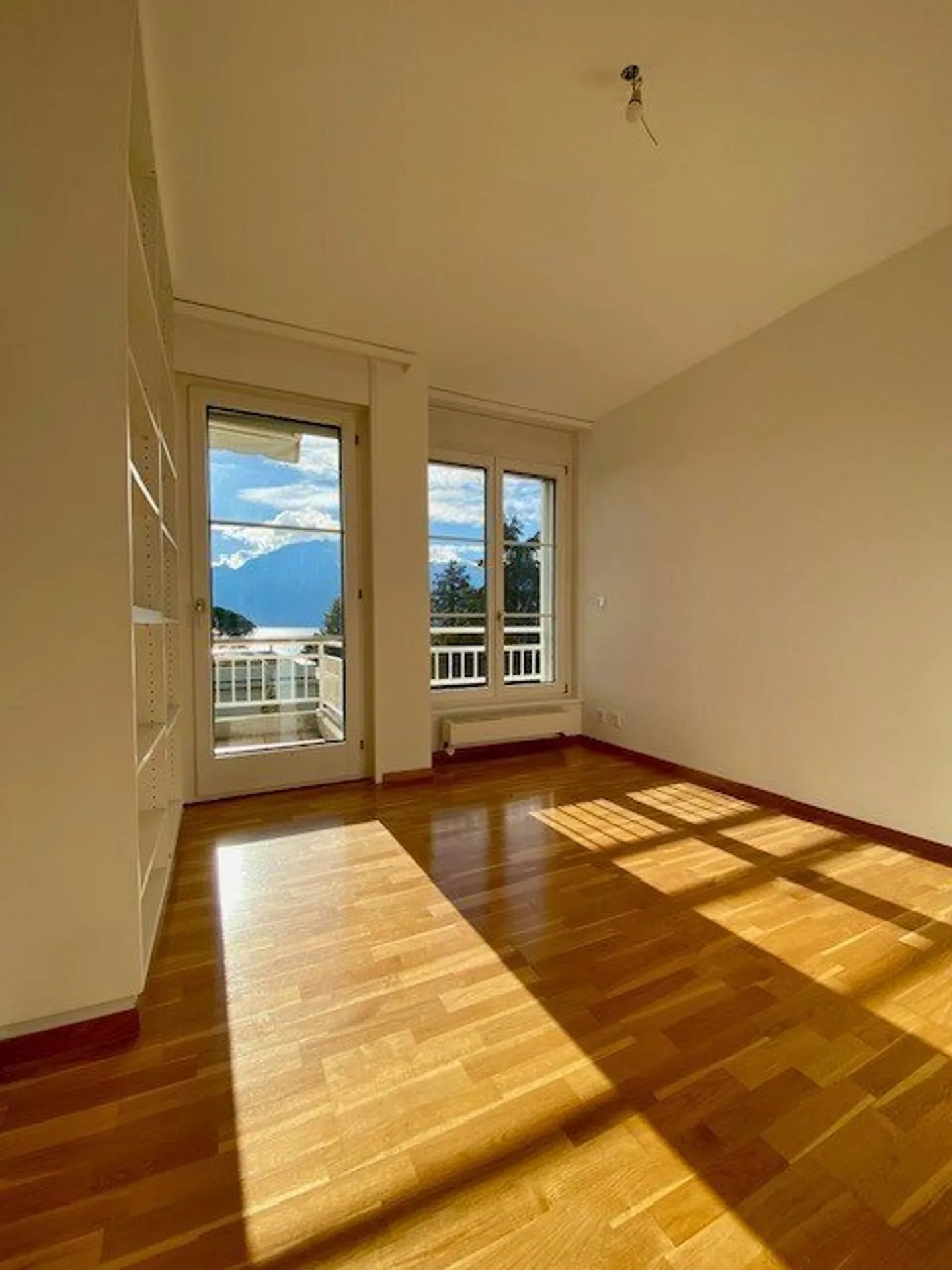 Spacious 5.5 Room Apartment - Photo 10 of 13