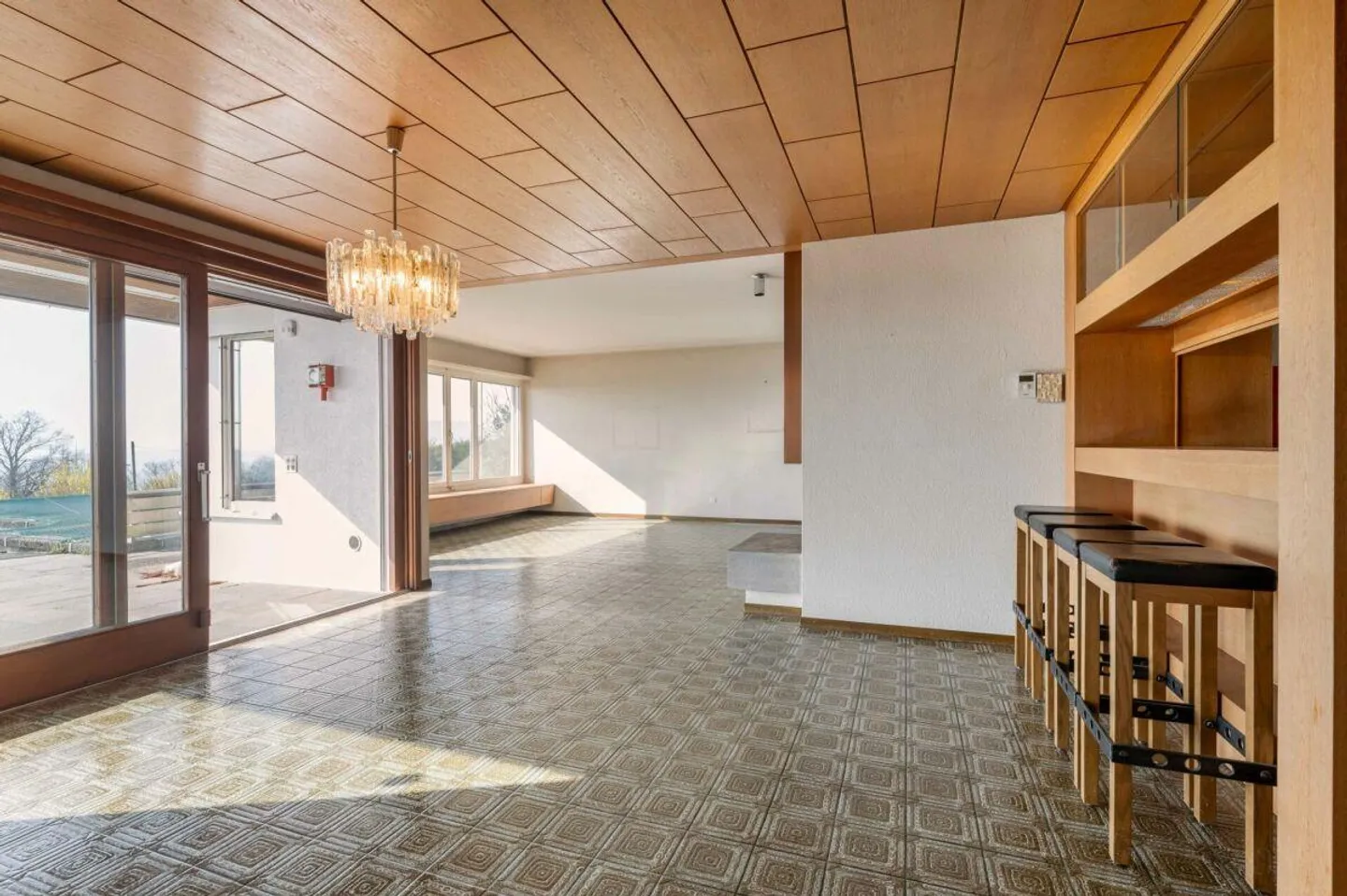 Casa unifamiliare in stile Bauhaus con area piscina in una posizione unica e libera - Foto 5 di 24