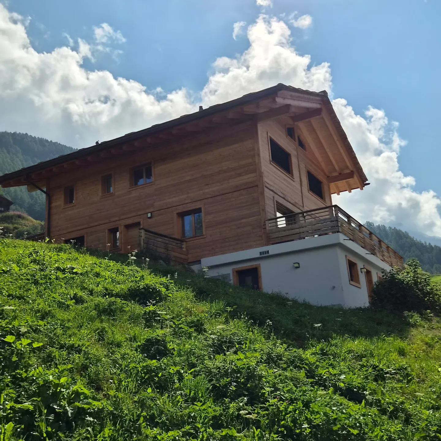 Magnifique chalet familial - La Forclaz – Vue panoramique et cadre alpin exceptionnel - Photo 2 of 9