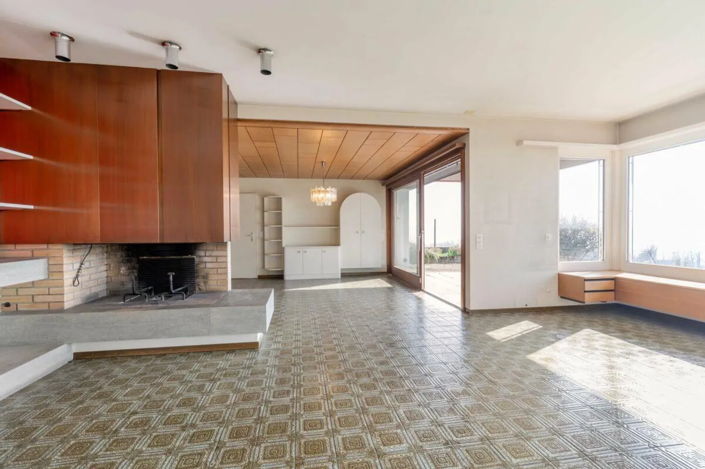 Casa unifamiliare in stile Bauhaus con area piscina in una posizione unica e libera - Foto 7 di 24