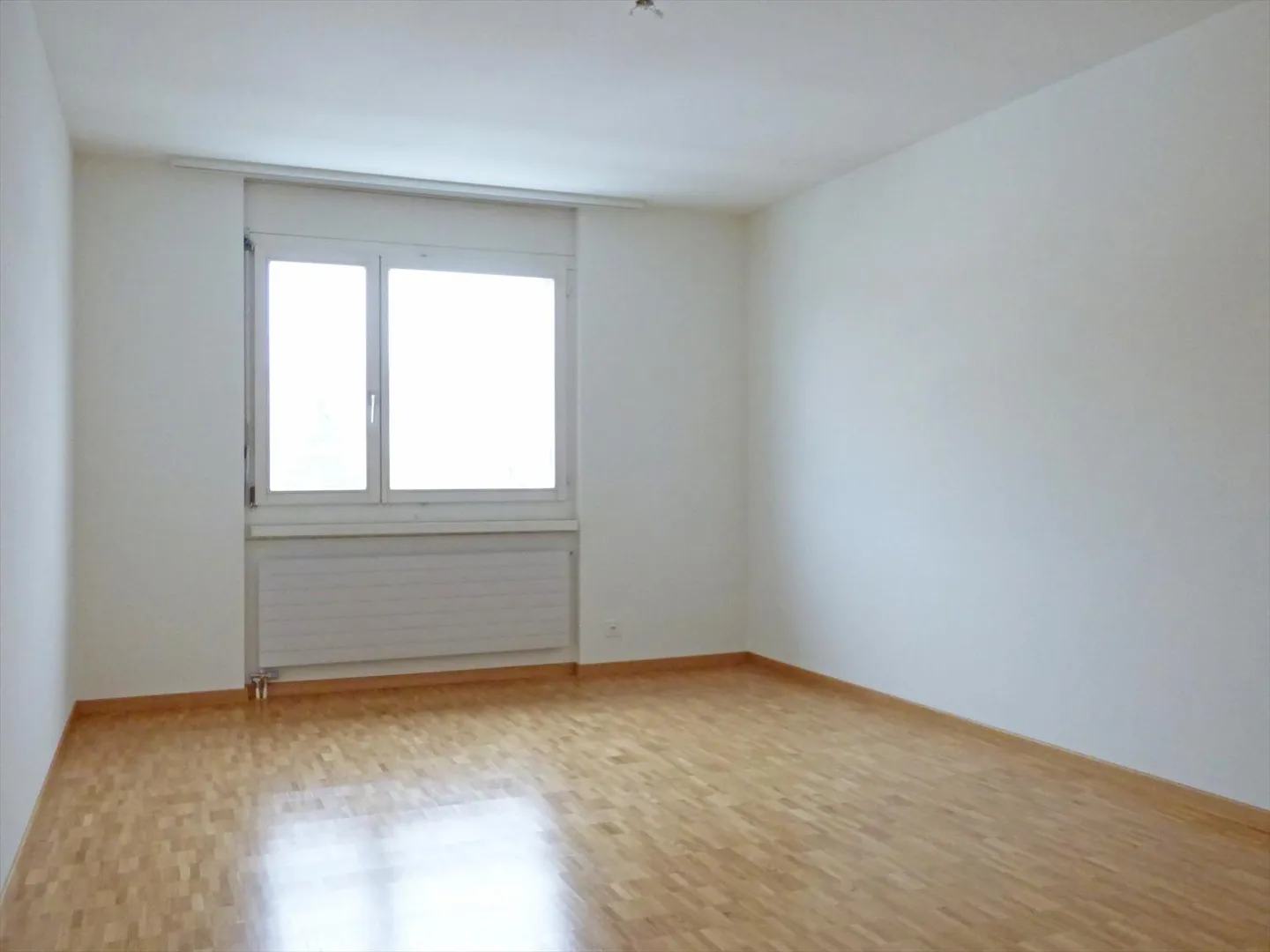 Living in a family-friendly environment in a central location - Photo 5 of 9