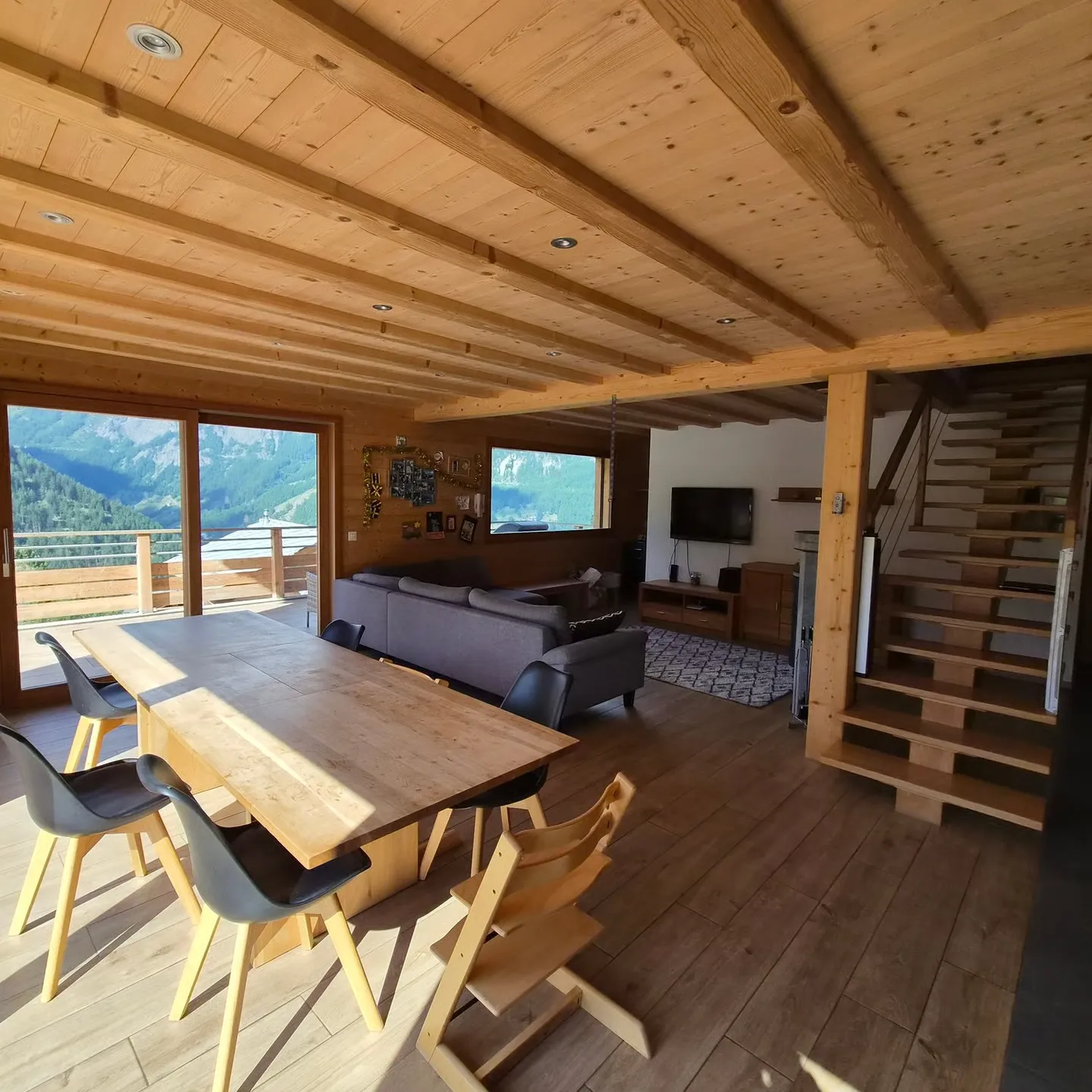 Magnifique chalet familial - La Forclaz – Vue panoramique et cadre alpin exceptionnel - Photo 7 of 9