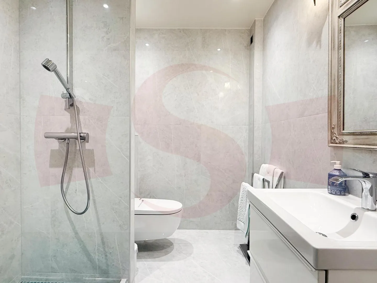 6-room apartment - Photo 6 of 7