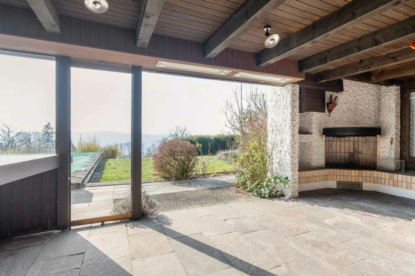 Casa unifamiliare in stile Bauhaus con area piscina in una posizione unica e libera - Foto 15 di 24