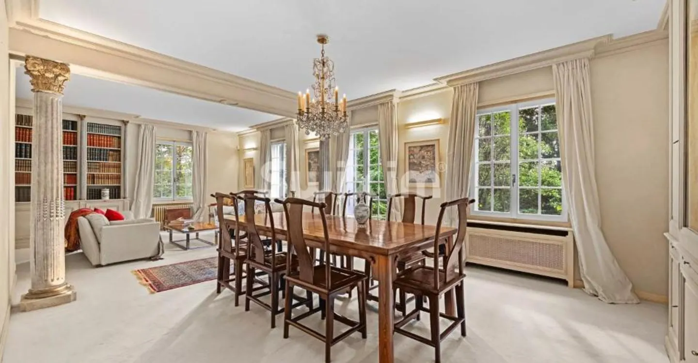 Elegant home full of charm in the heart of a wooded park - Photo 4 of 9