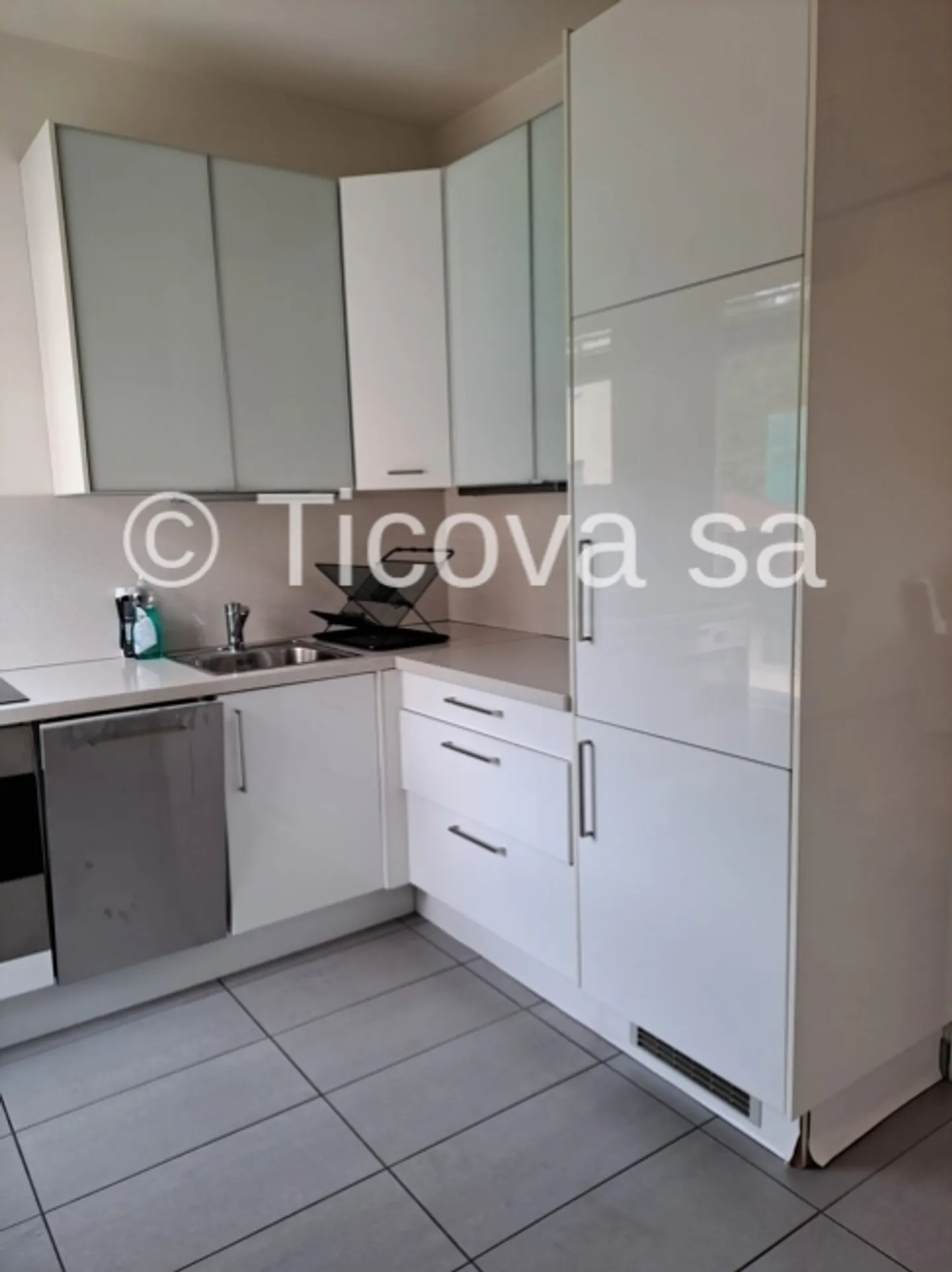 «Lugano - 3.5 locali arredato» - Foto 7 di 9