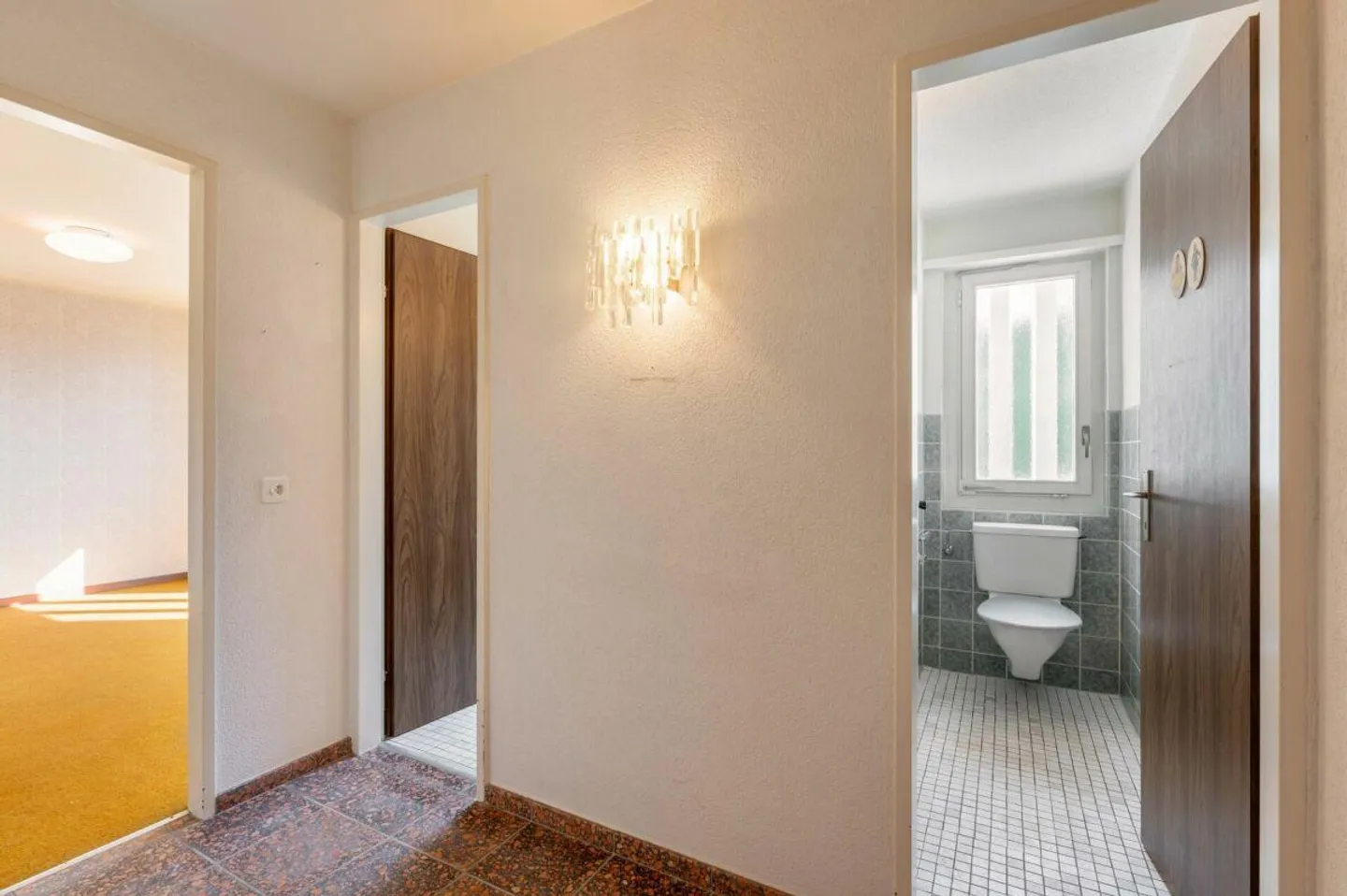 Casa unifamiliare in stile Bauhaus con area piscina in una posizione unica e libera - Foto 21 di 24