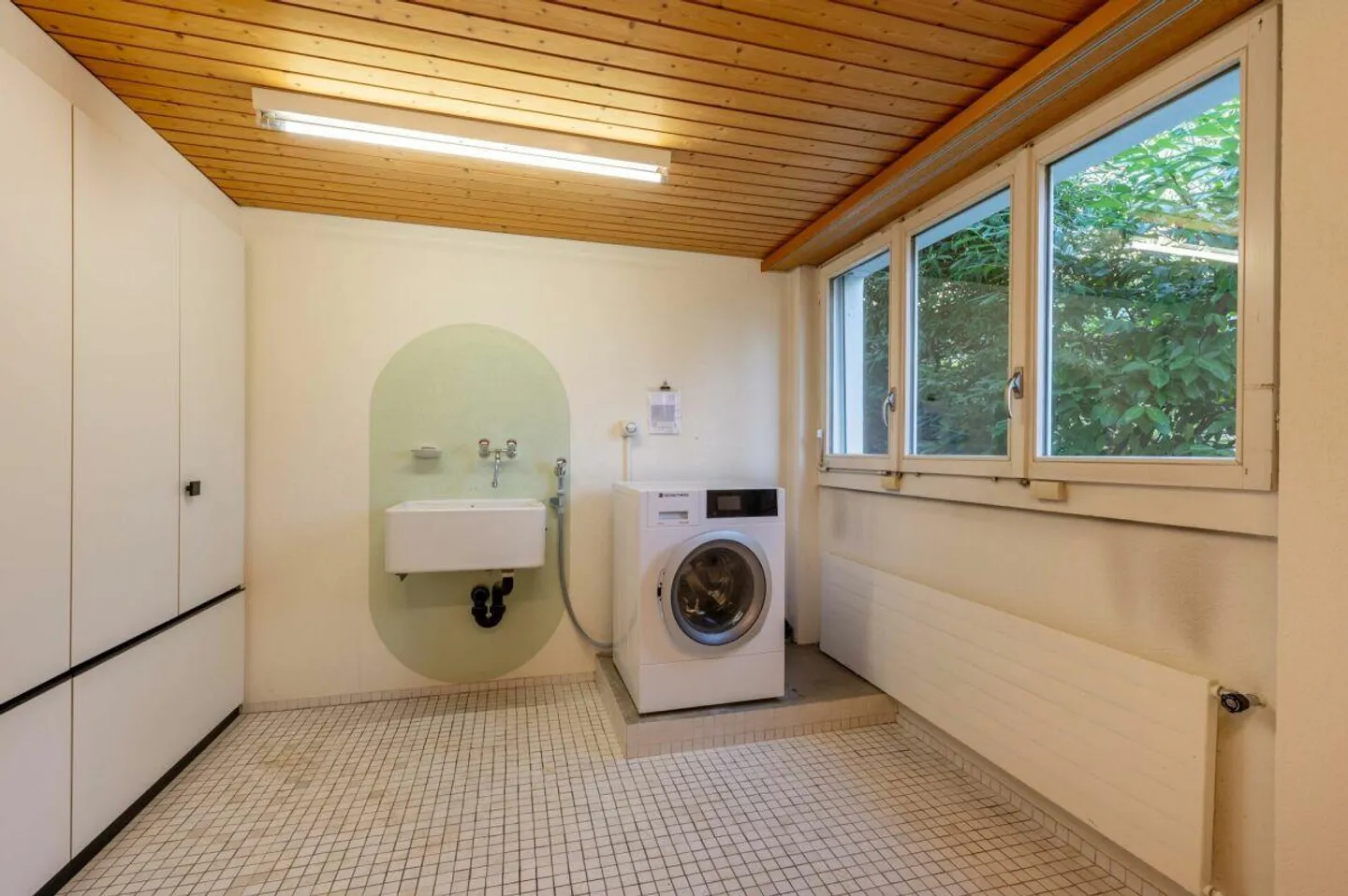 Casa unifamiliare in stile Bauhaus con area piscina in una posizione unica e libera - Foto 23 di 24