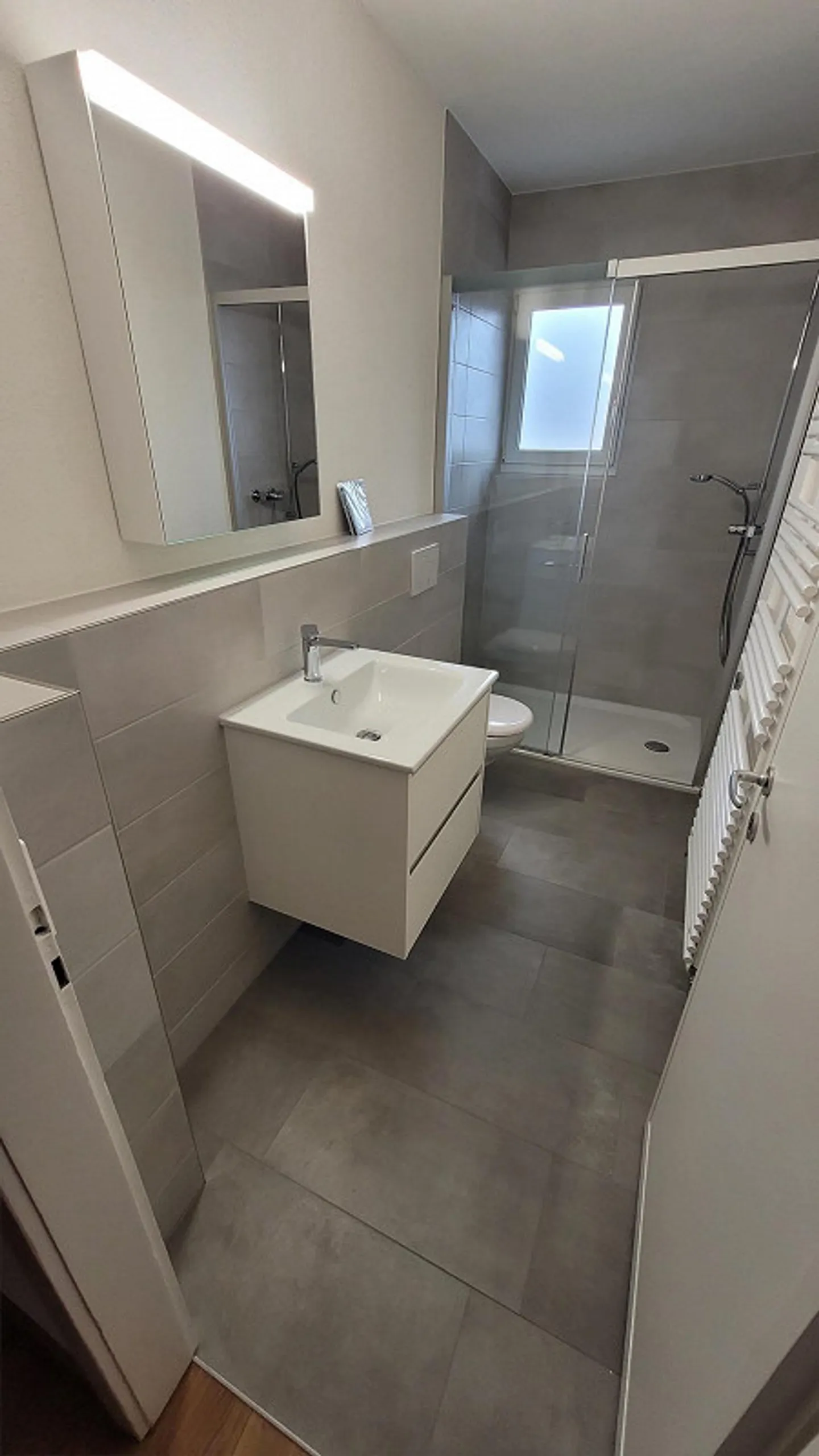 3 ½ Zimmer Wohnung - 16. Mai - Foto 2 von 6