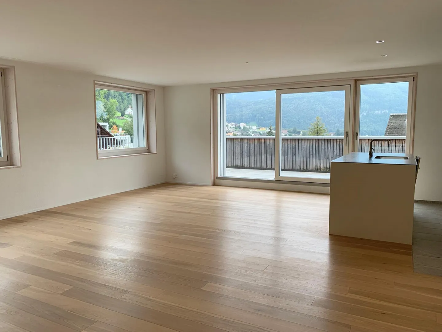 Bergidylle in Schwyz: Wohnung mit Panoramablick - Foto 1 von 8