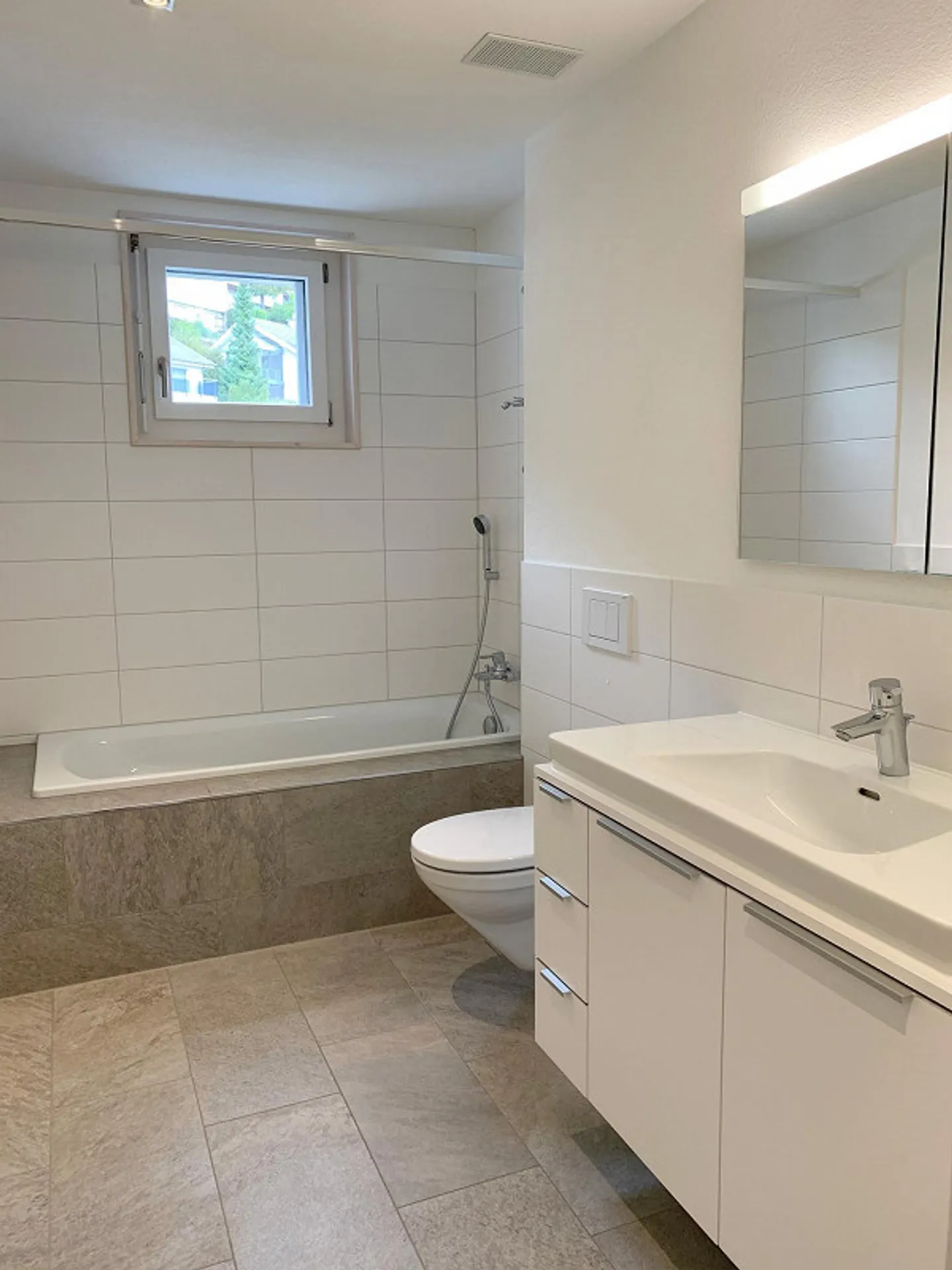 Bergidylle in Schwyz: Wohnung mit Panoramablick - Foto 6 von 8