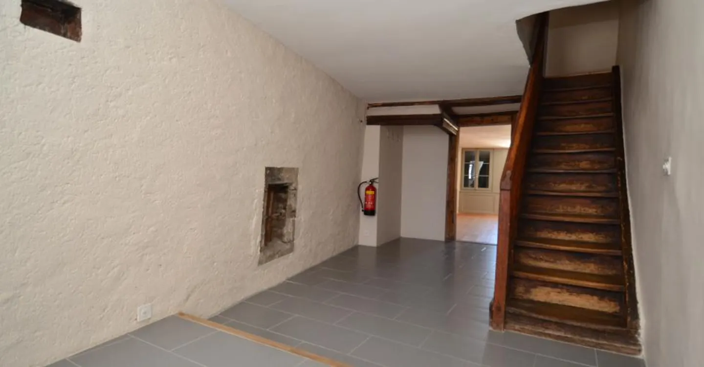 Charmant triplex de 4,5 pièces proche commodités - Photo 3 sur 8