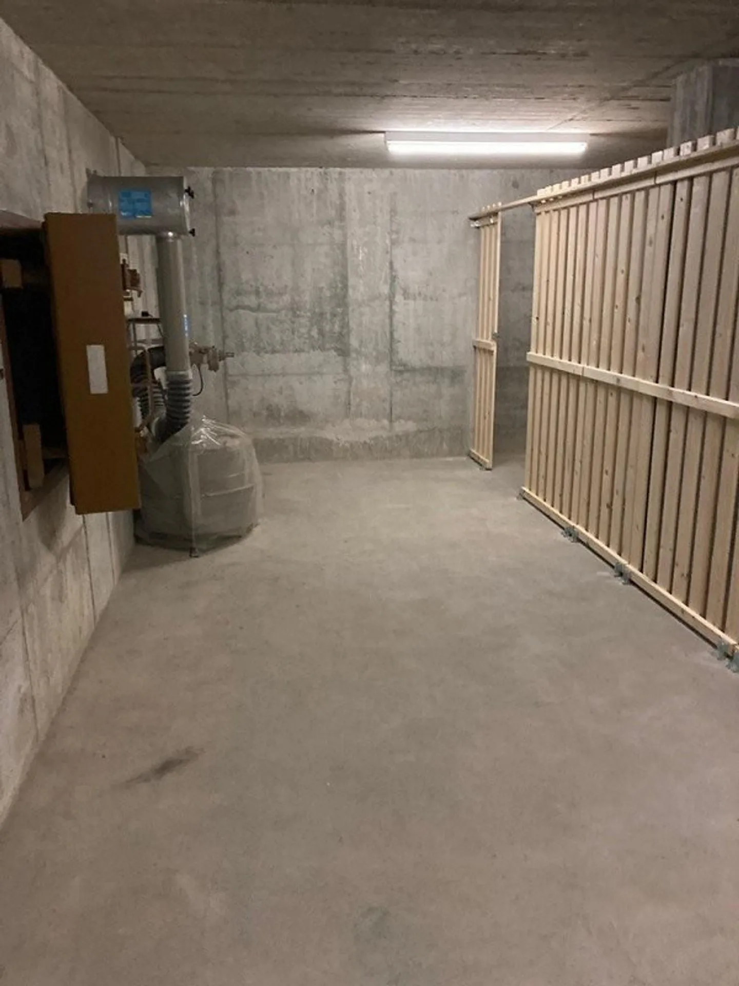 Cantina/Stanza di stoccaggio - Foto 2 di 4