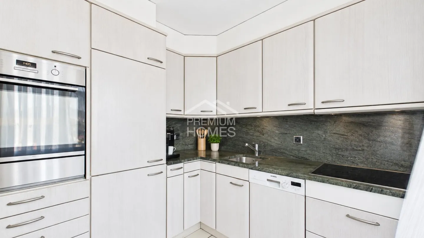 Spacious Family Apartment - Photo 6 of 13