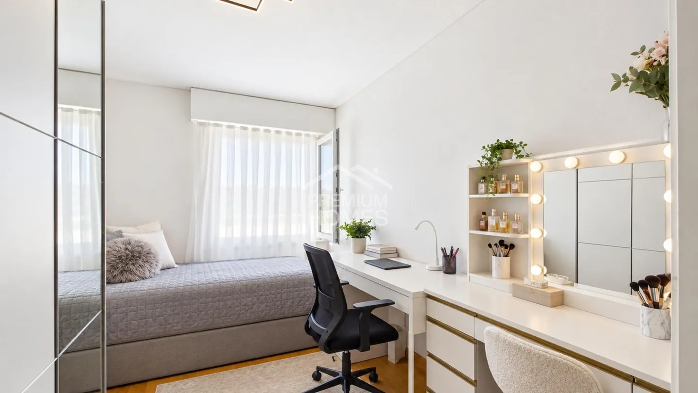 Spacious Family Apartment - Photo 9 of 13