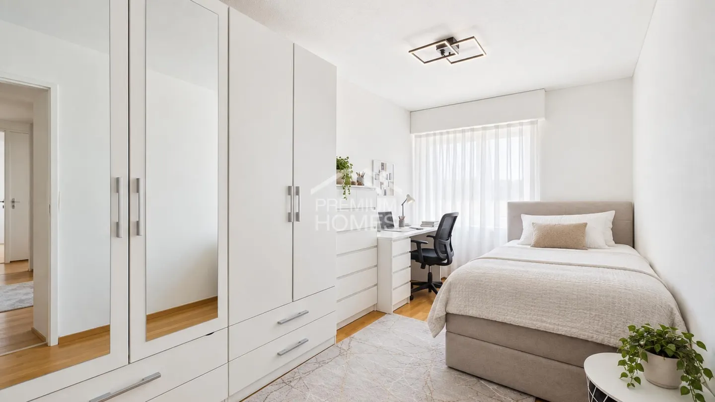 Spacious Family Apartment - Photo 10 of 13