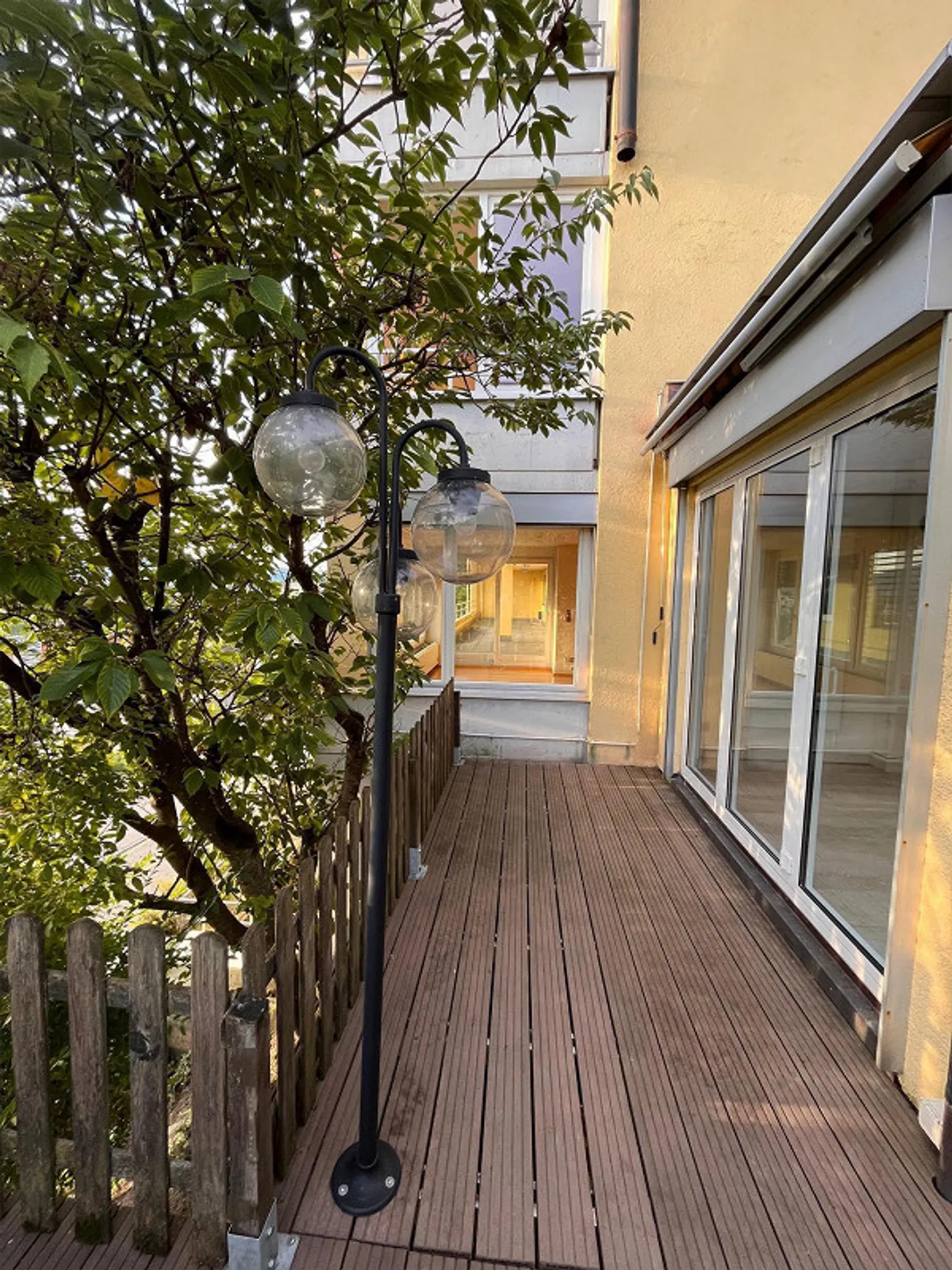 Traumhafte 6,0 Zimmer-Wohnung mit Wintergarten und grosser Terrasse - Photo 3 of 10