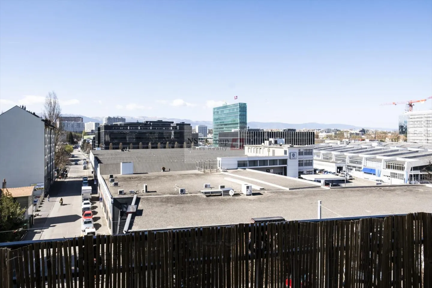 Wohnung mit Balkon und freiem Blick, großes Renovierungspotenzial - Foto 5 von 5