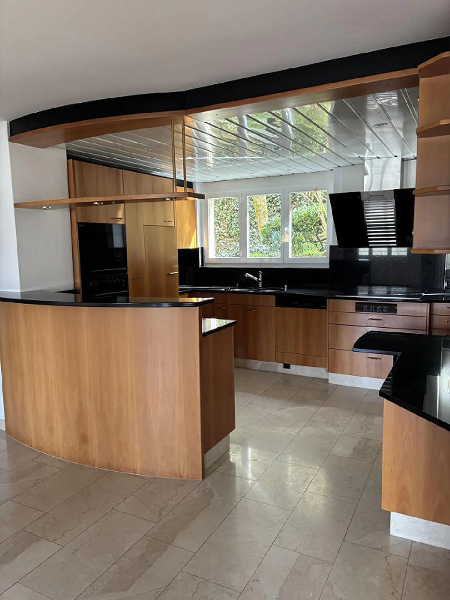 Traumhafte 6,0 Zimmer-Wohnung mit Wintergarten und grosser Terrasse - Photo 7 of 10