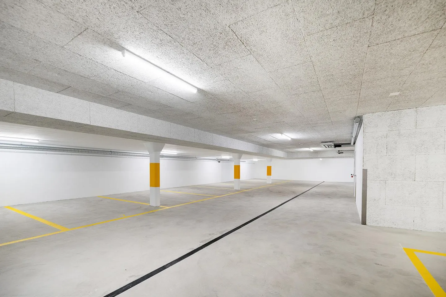 Place de parking à louer à Zurich Oerlikon - Photo 5 sur 5